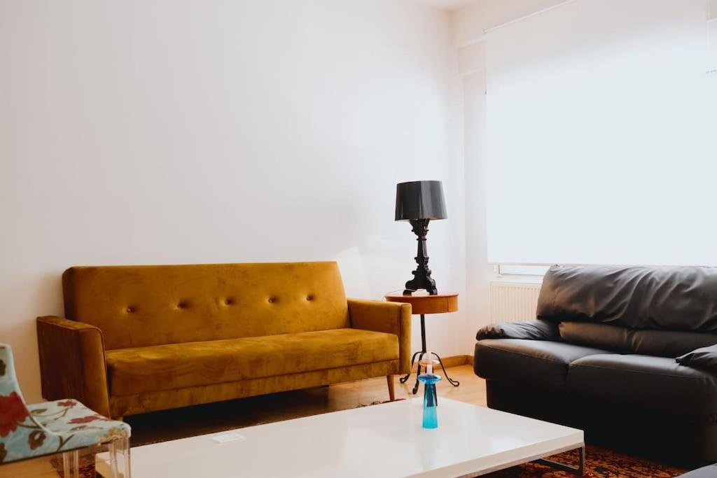 Cosy & Spacious Central Apartment Komotini Exterior photo